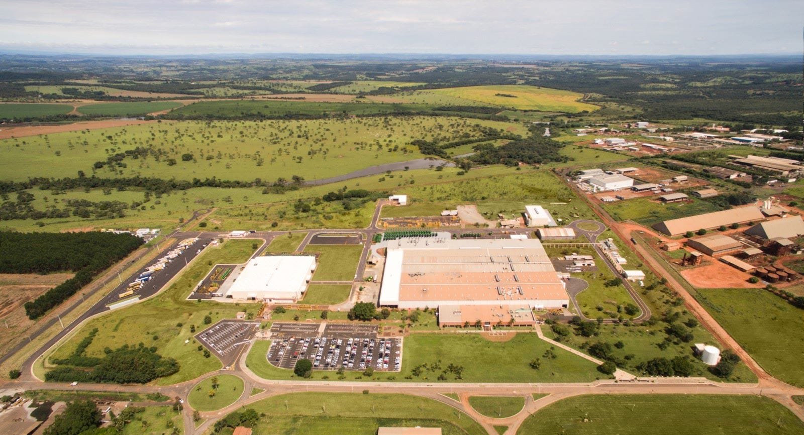 John Deere anuncia investimento e criação de empregos fábrica de Catalão