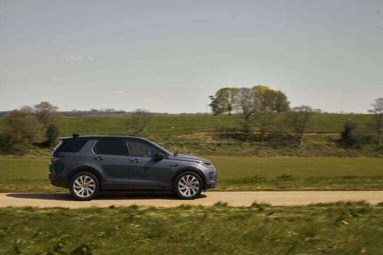 Discovery Sport produzido no Brasil chega com preço a partir de R$ 434.490,00