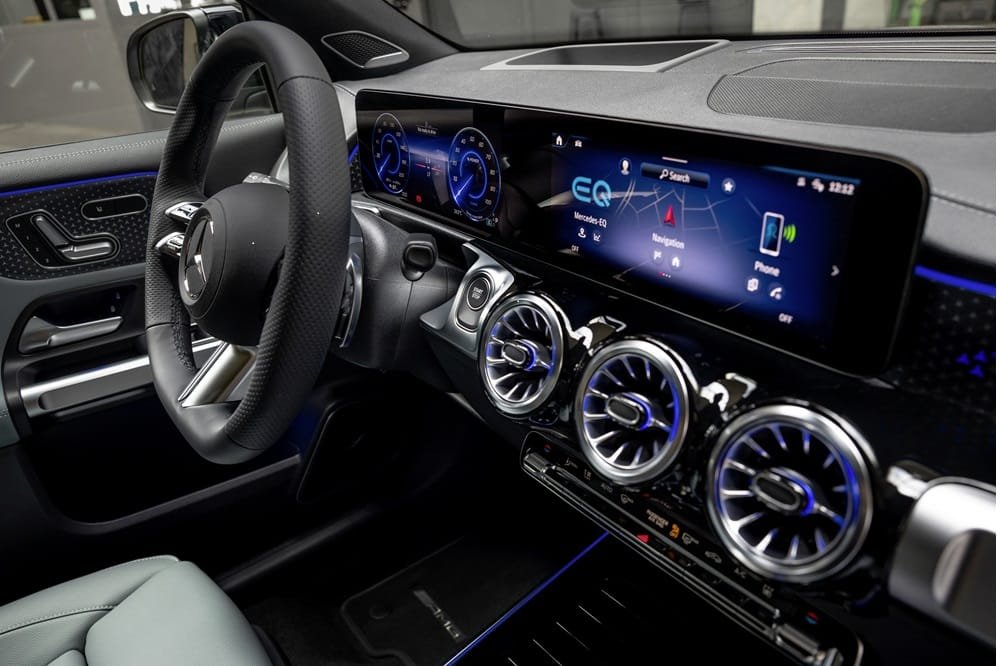 Mercedes-Benz EQB 350 4MATIC agora é 4x4