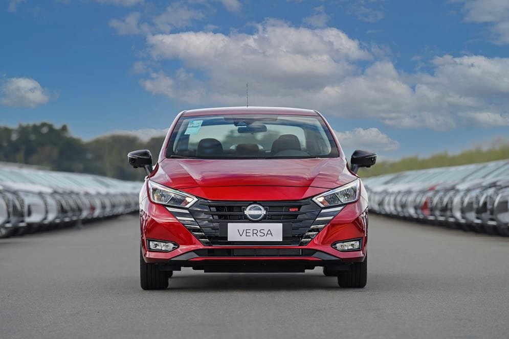 Nissan Versa ganha versão SR na linha 2025