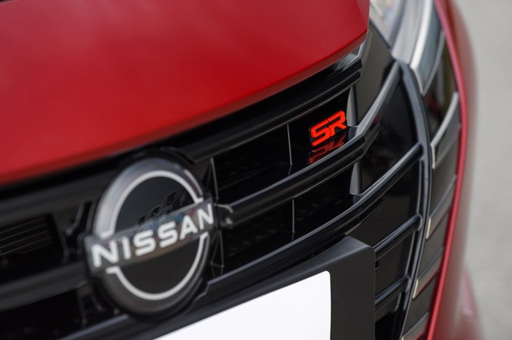 Nissan Versa ganha versão SR na linha 2025
