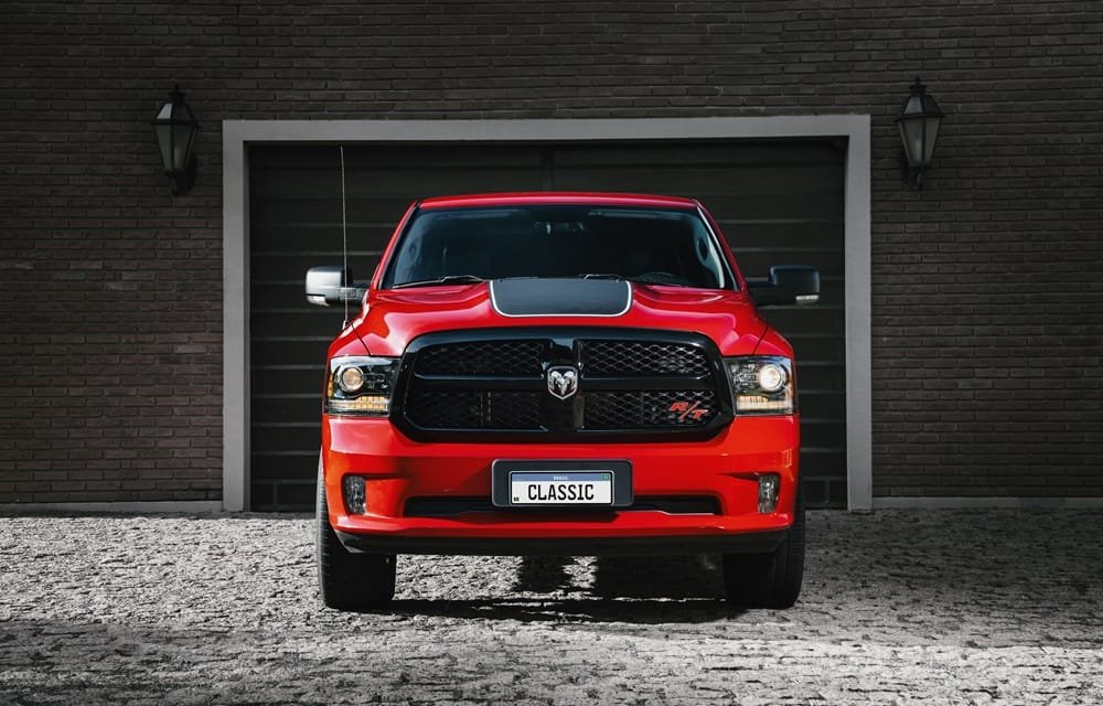 Ram Classic ganha série R/T com motor V8 HEMI