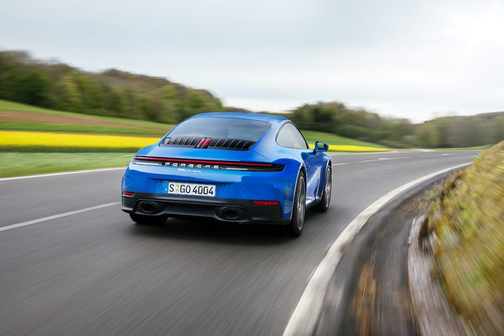 Porsche revela os novos 911 Carrera GTS e 911 Carrera