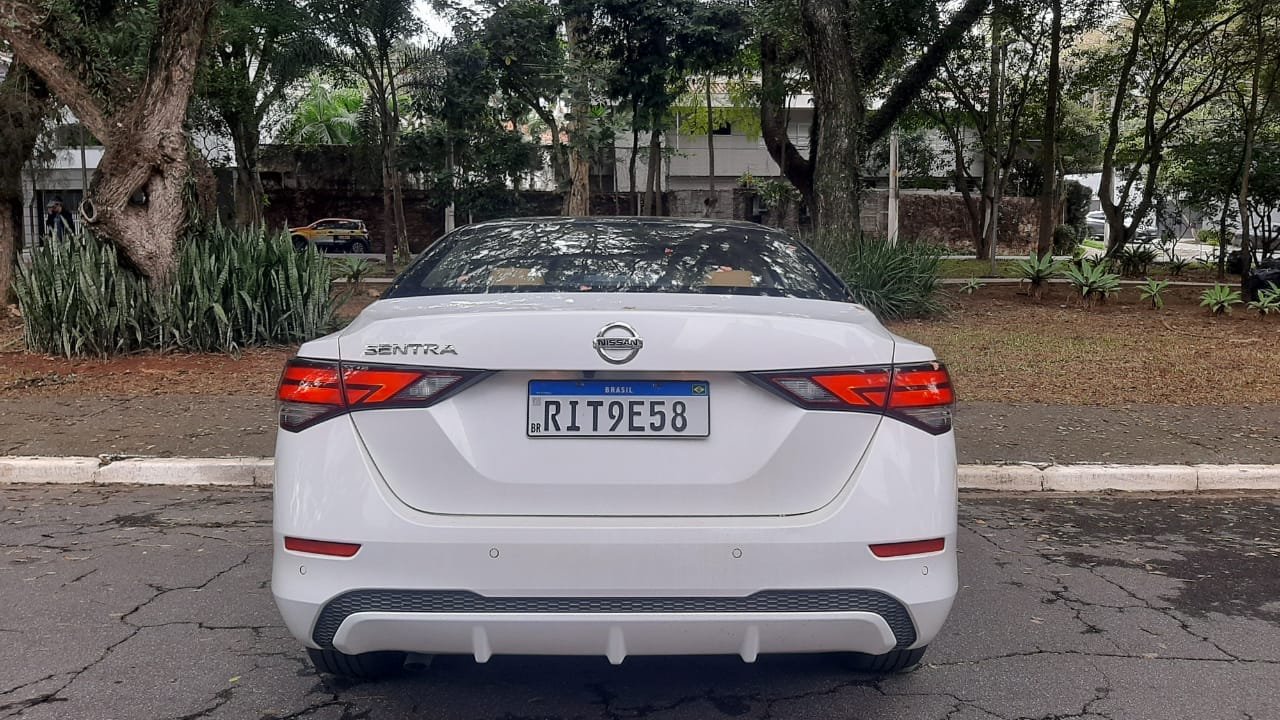 Nissan Sentra 2024 equilibra belo design com espaço e conforto