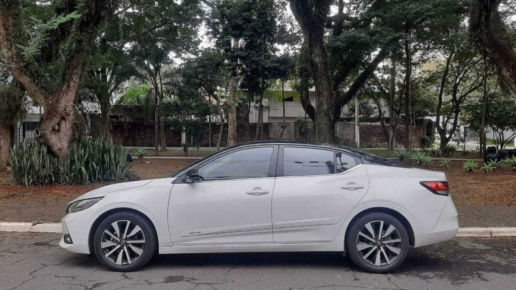 Nissan Sentra 2024 equilibra belo design com espaço e conforto