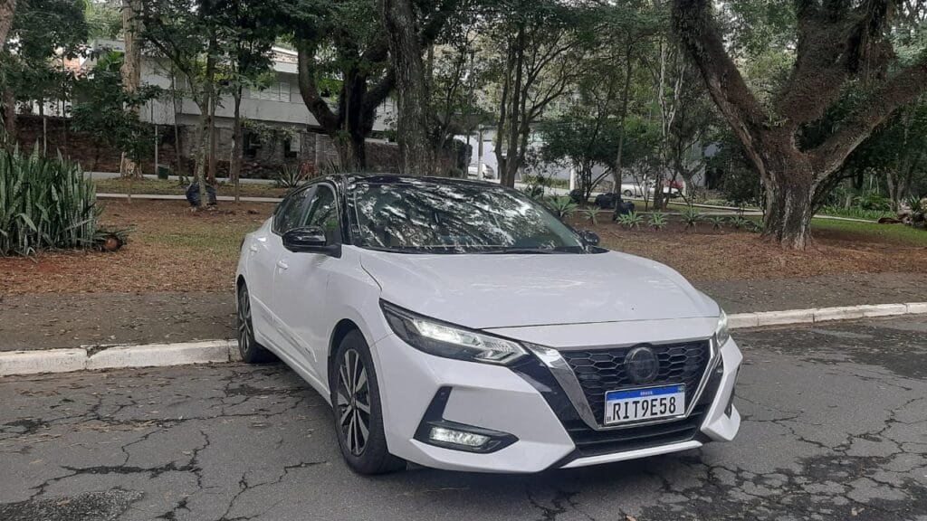 Nissan Sentra 2024 equilibra belo design com espaço e conforto