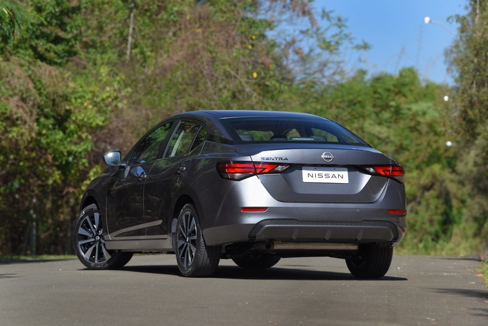 Nissan deixa a linha Sentra 2025 mais competitiva