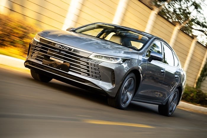 O rugido da BYD com o King DM-i vai assustar a concorrência?