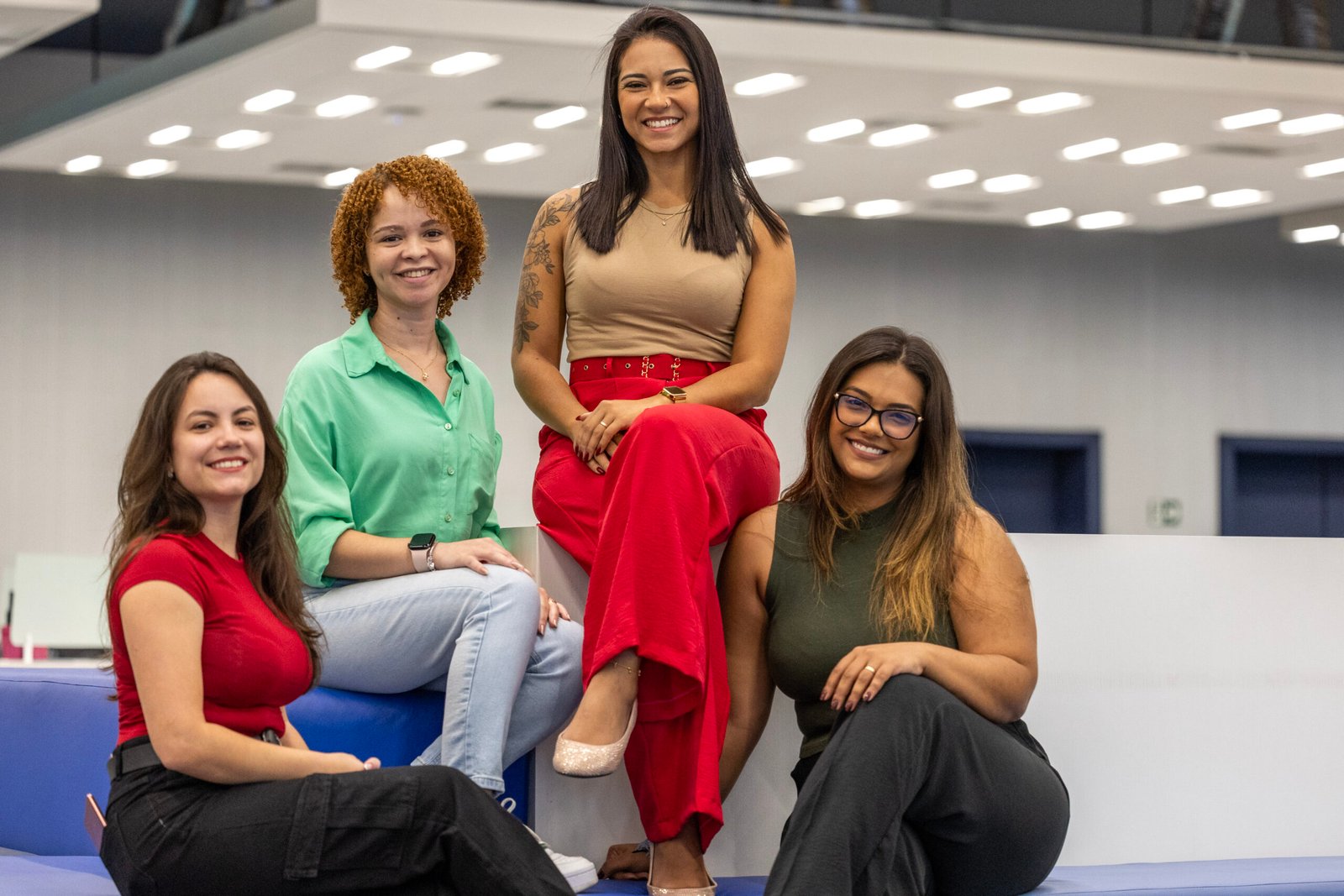 Stellantis apresenta nova edição do “Programa Mulheres na Engenharia”