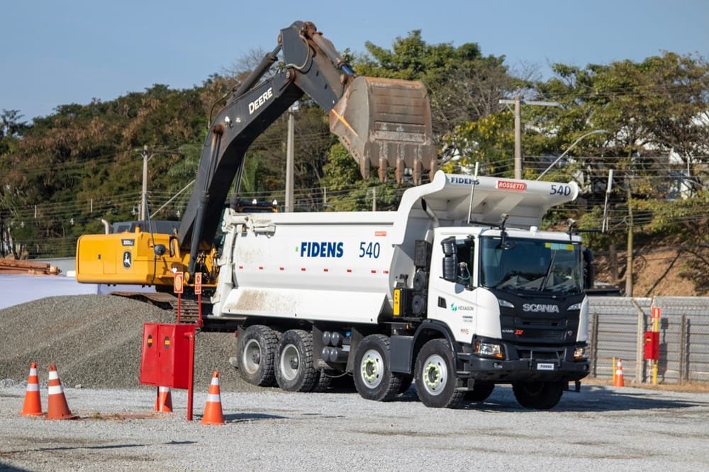Scania G 500 8x4 XT ganha versão teleoperada