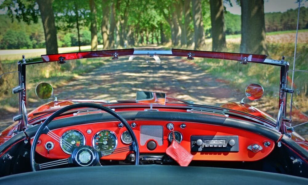 Conheça a fascinante história do som automotivo
