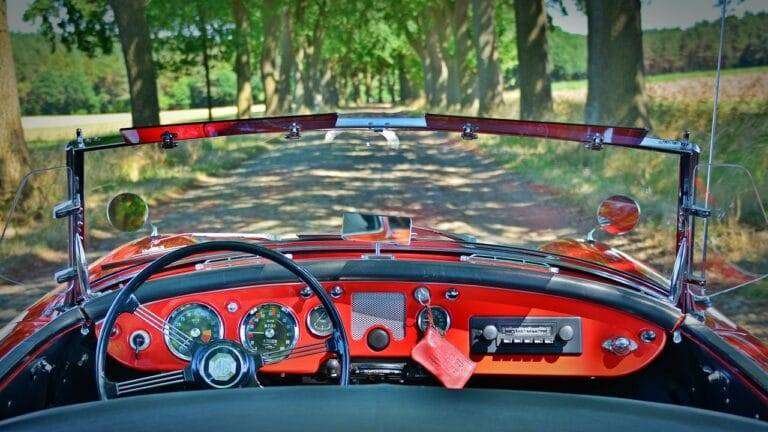 Conheça a fascinante história do som automotivo