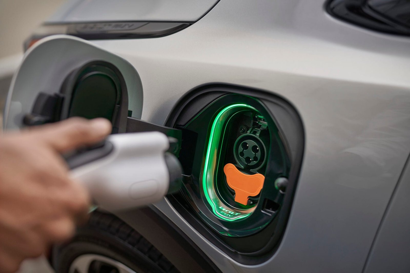 Coluna "Fernando Calmon": Rede de recarga agrava obstáculos ao crescimento de carros elétricos