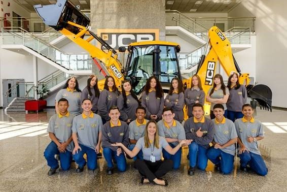 JCB abre inscrições para a turma da Escola Lady Bamford