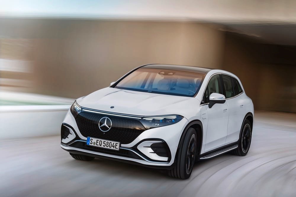 Mercedes-Benz EQS 450 SUV chega com espaço para 7 ocupantes
