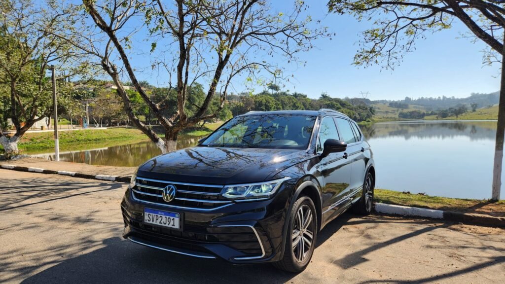 Volkswagen Tiguan leva 7 pessoas com conforto