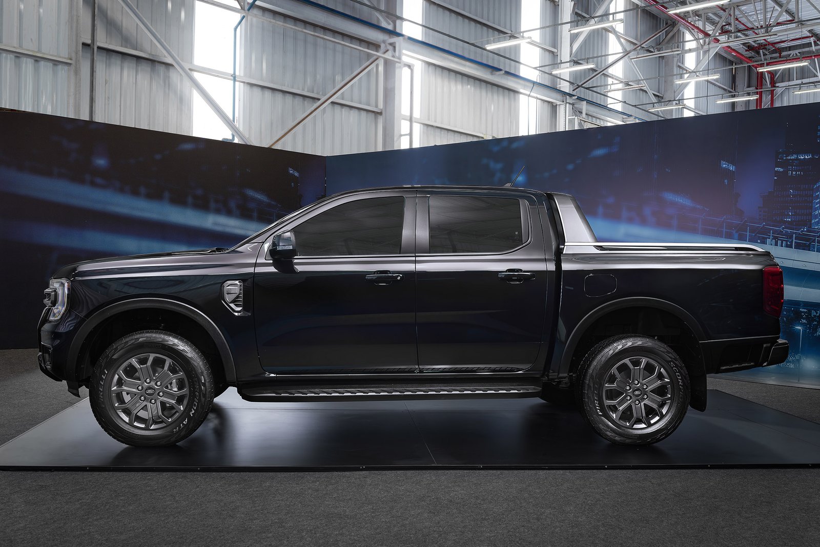 Ford Ranger terá a versão Black