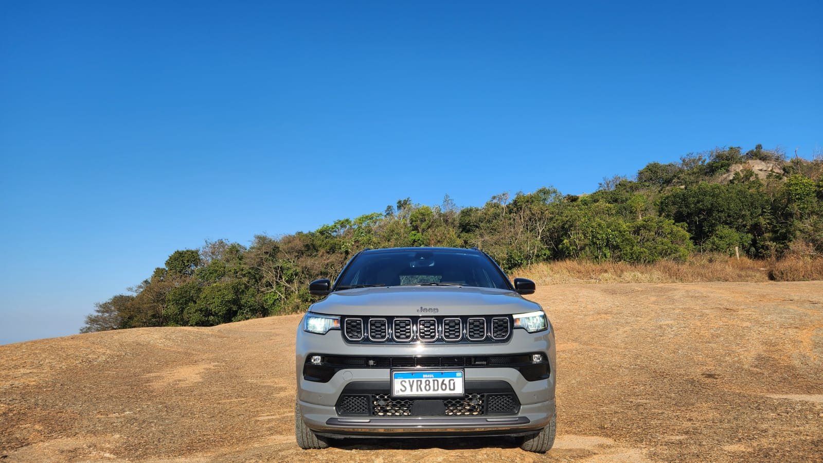 Jeep reforça o Compass para se manter na liderança