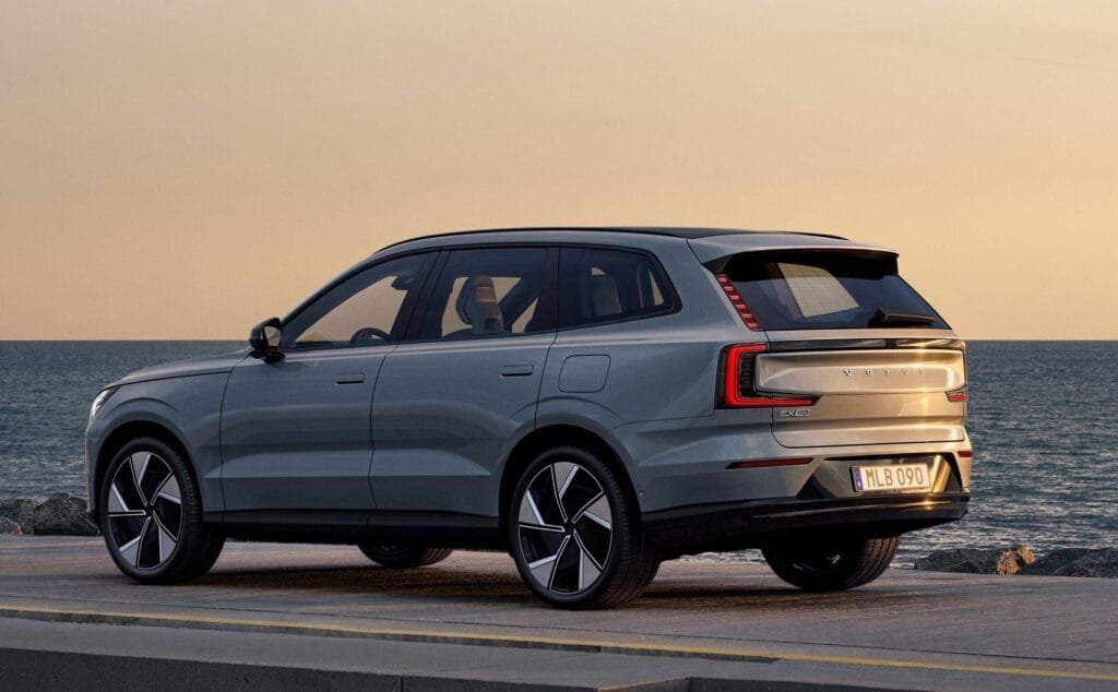 Volvo Cars faz a estreia do EX90