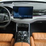 BYD Tan alia alta performance e design sofisticado