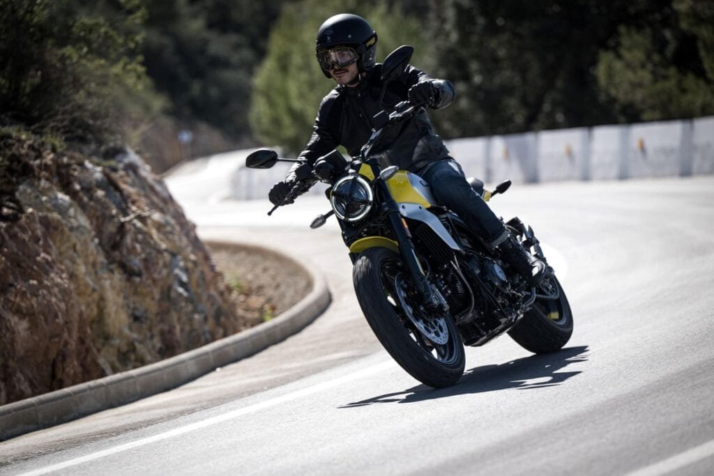 Ducati revela no Brasil a nova geração da Scrambler