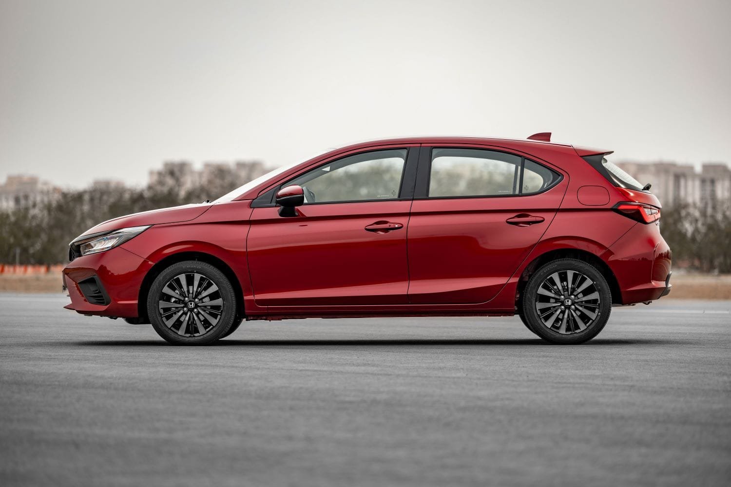 Honda apresenta nova geração do City Hatchback