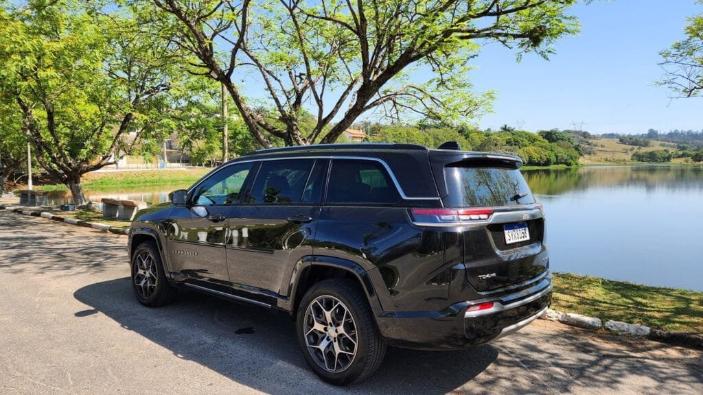 Jeep amplia e deixa mais potente a linha Commander 2025