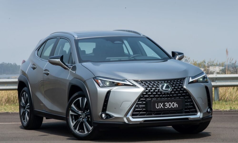 Lexus reforça estratégia de eletrificação com o novo UX 300h