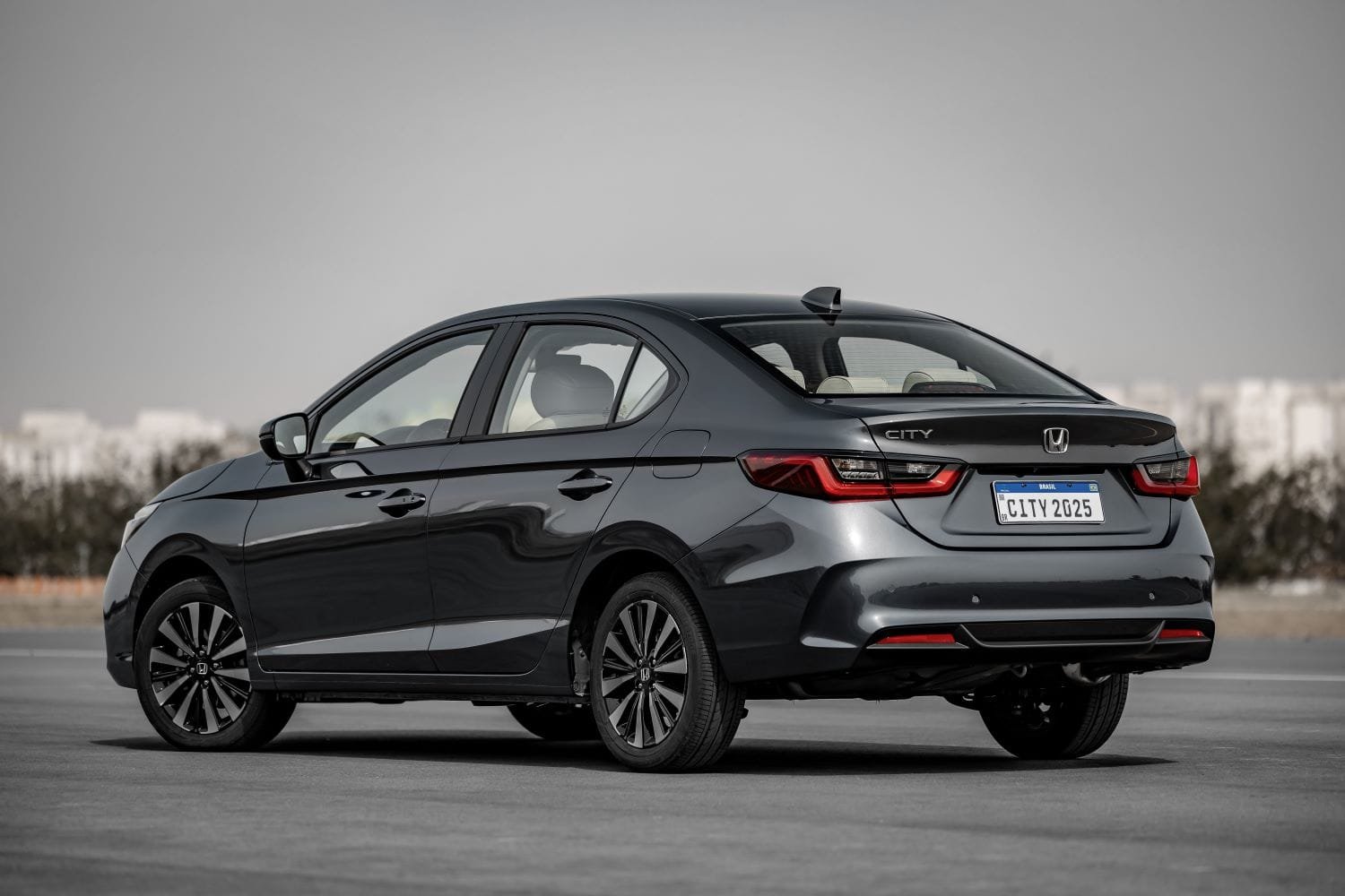 Atualizações estéticas do City Sedã visam diferenciar ainda mais de sua versão hatchback