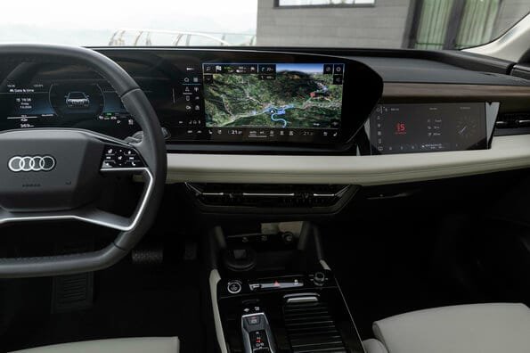 Q6 e-tron chega com foco em mobilidade elétrica e tecnologia avançada