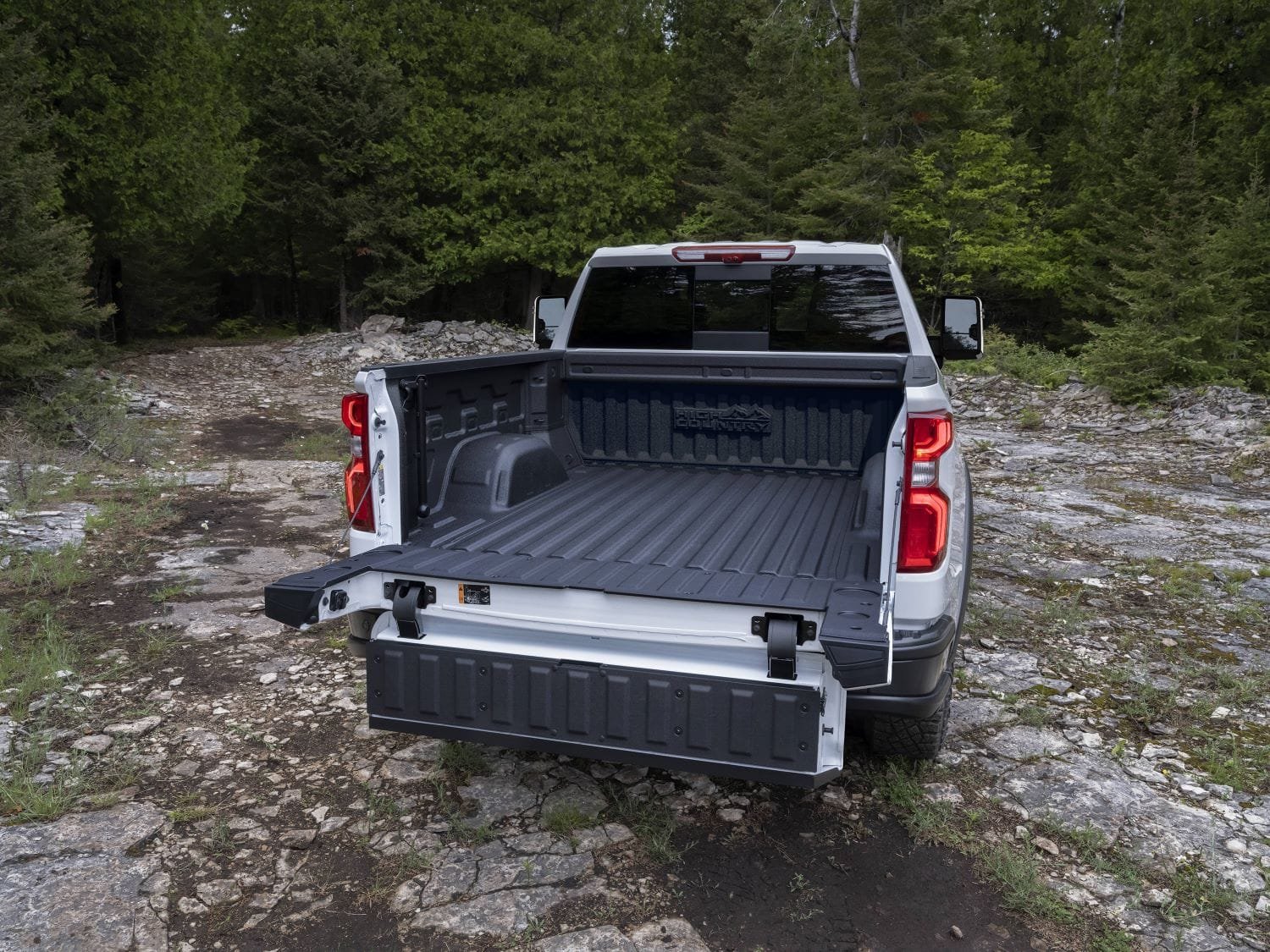 Silverado 2025 ganha tampa Multi-Flex