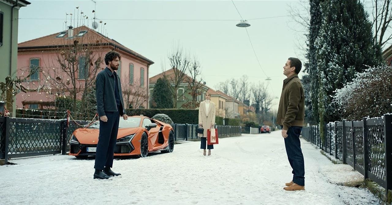 Lamborghini celebra o Natal com mensagem de reconciliação