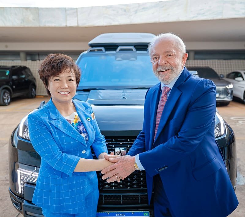 BYD apresenta motor híbrido-flex para o mercado brasileiro