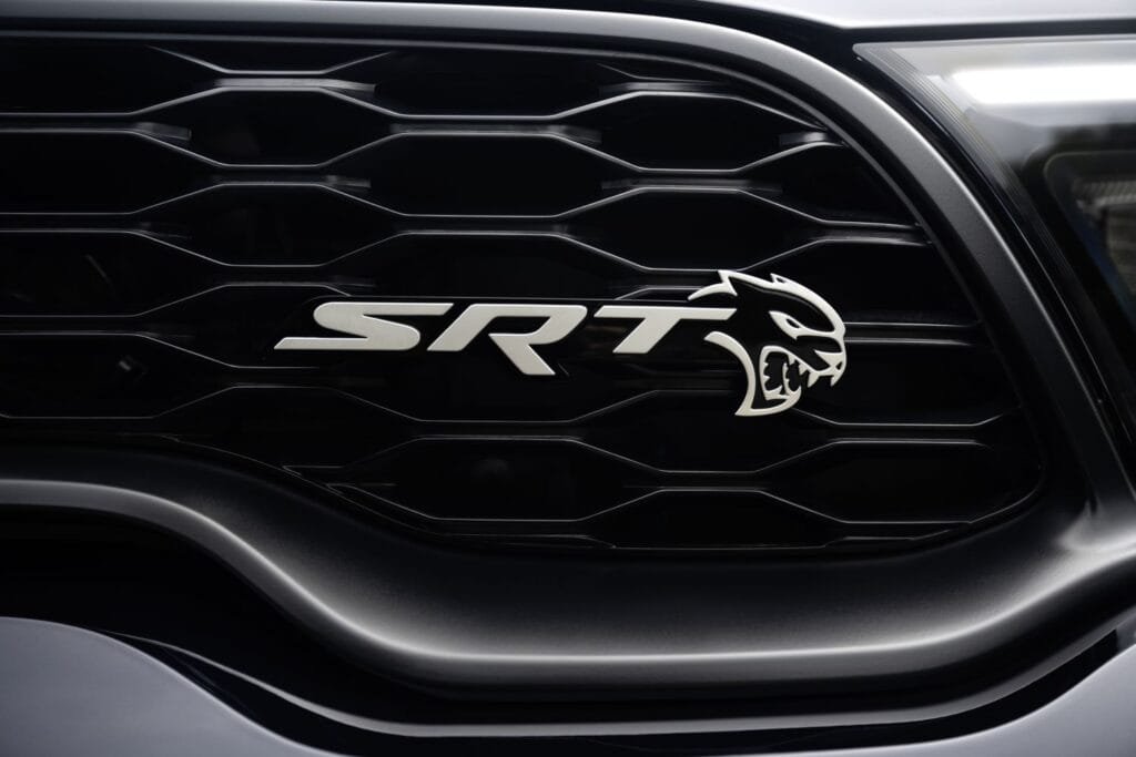 Dodge Durango segue com motores HEMI em 2025