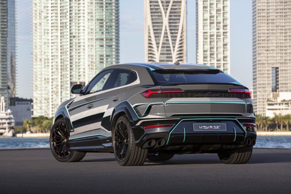 Lamborghini Urus ganha edição especial SE Ad Personam