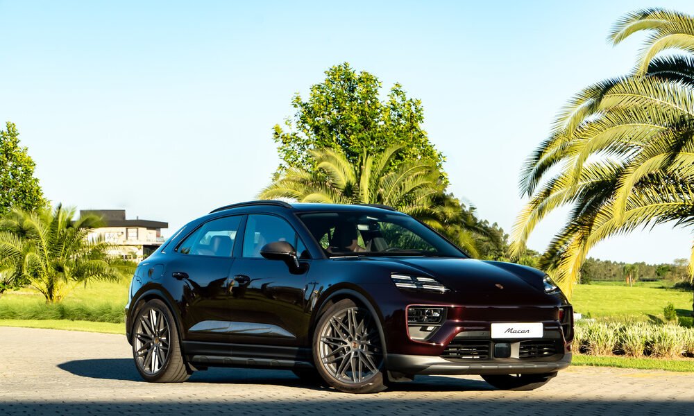 Porsche Macan Eletric chega com inovações tecnológicas inéditas