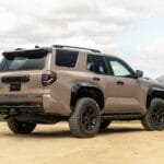 Toyota lança nova geração do 4Runner