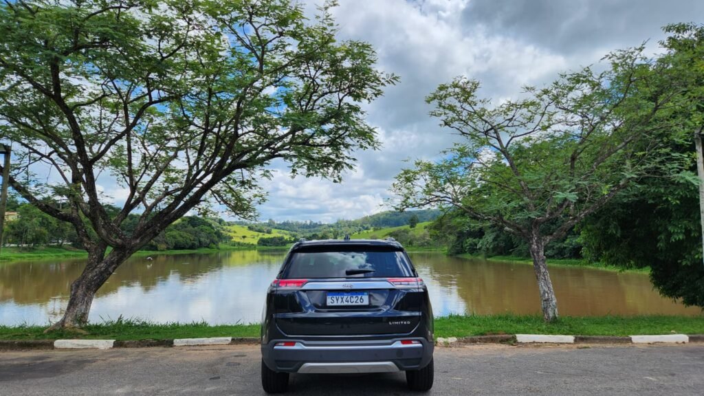 Jeep Commander chega com novo motor e mais versões na linha 2025