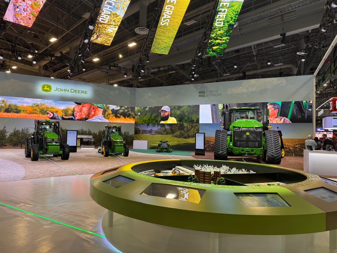 John Deere destaca inovação em máquinas autônomas na CES 2025