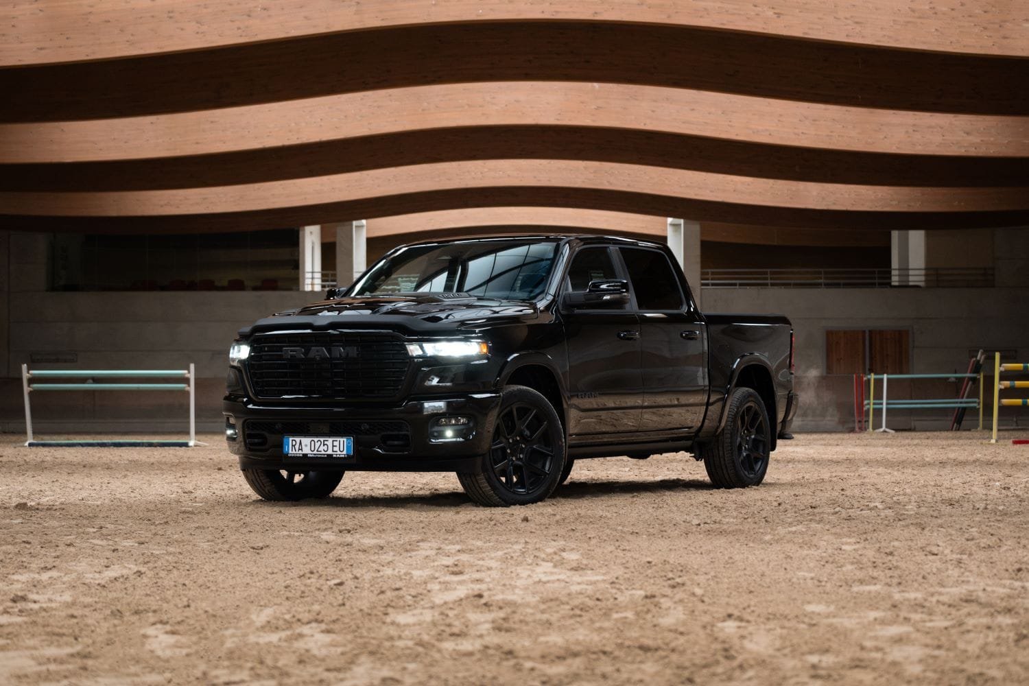 Ram 1500 Laramie Night: estilo e tecnologia avançados