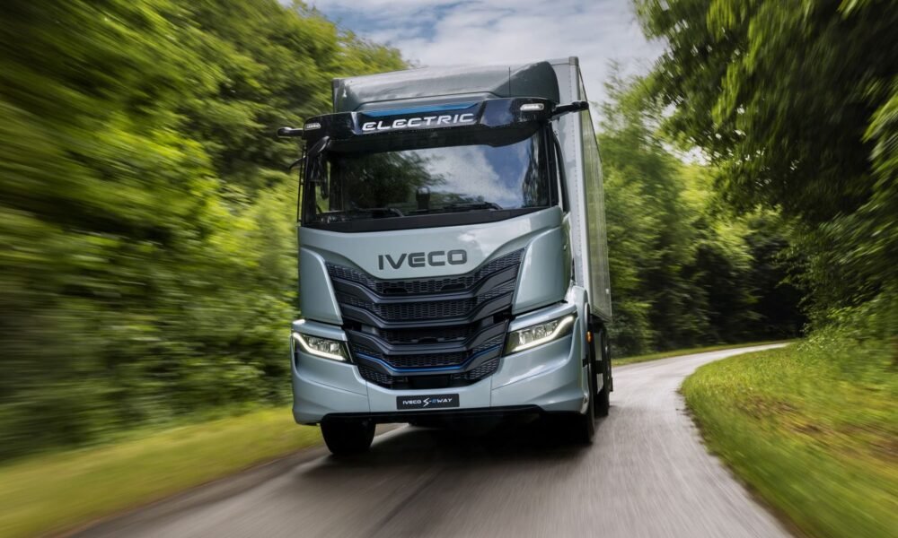 Iveco celebra cinco décadas de inovação e excelência no transporte