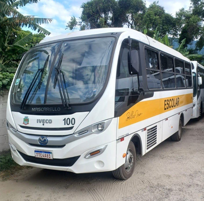 J&W Transportes renova frota com modelo da Iveco Bus