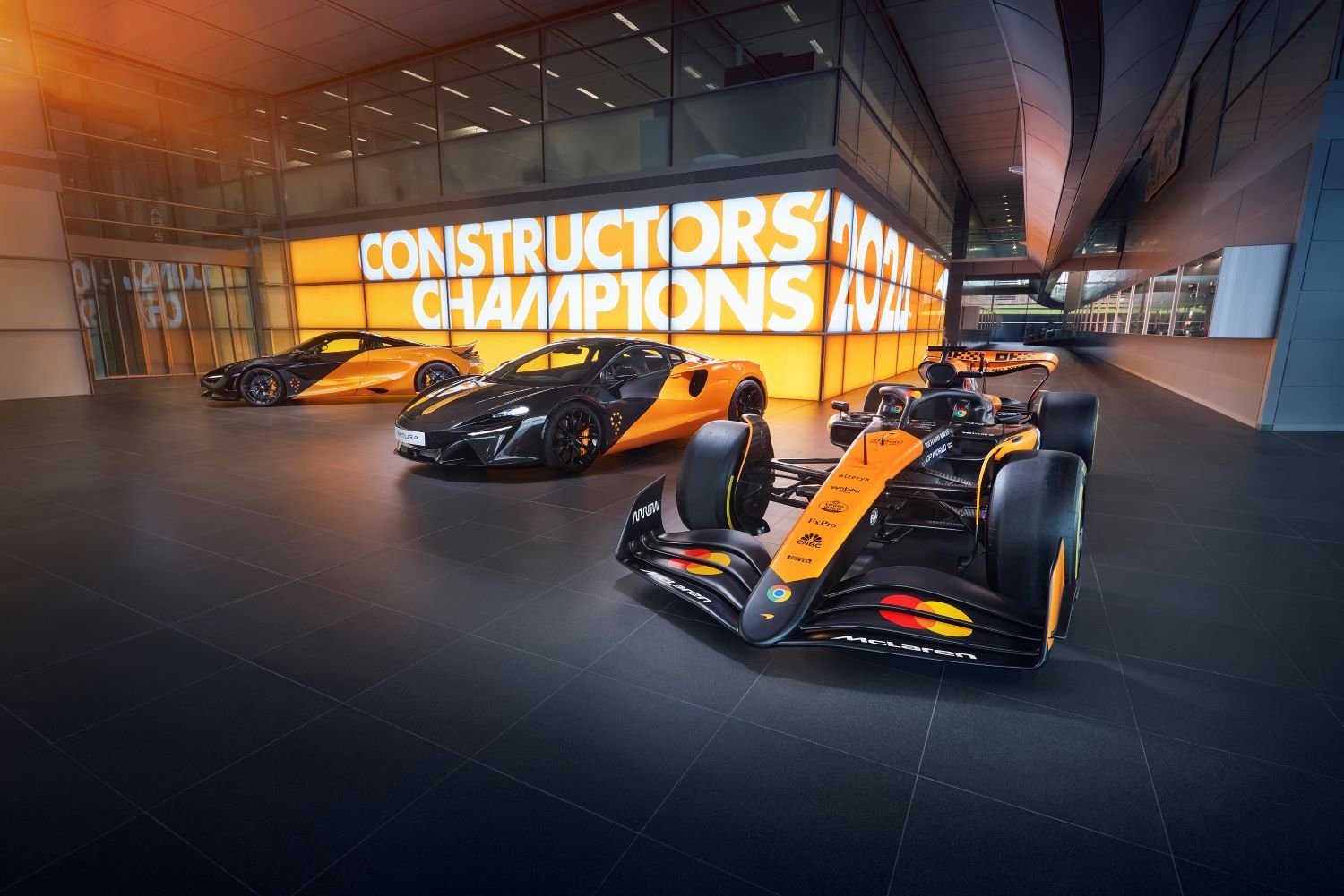 McLaren comemora título mundial com edição especial de supercarros