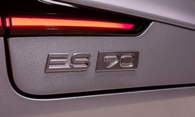 Volvo ES90 estreia com tecnologia de 800 volts