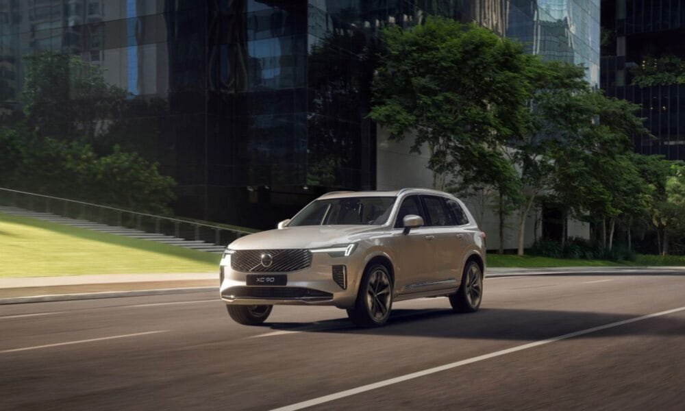 Volvo apresenta nova versão do XC90 no Brasil
