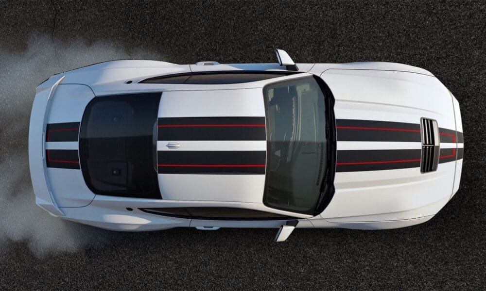 Ford divulga imagem do Mustang GT com câmbio manual