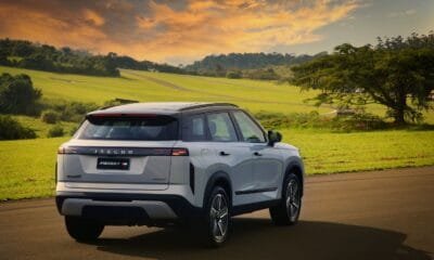 Jaecoo 7 SHS estreia no Brasil com autonomia de até 1.200 quilômetros