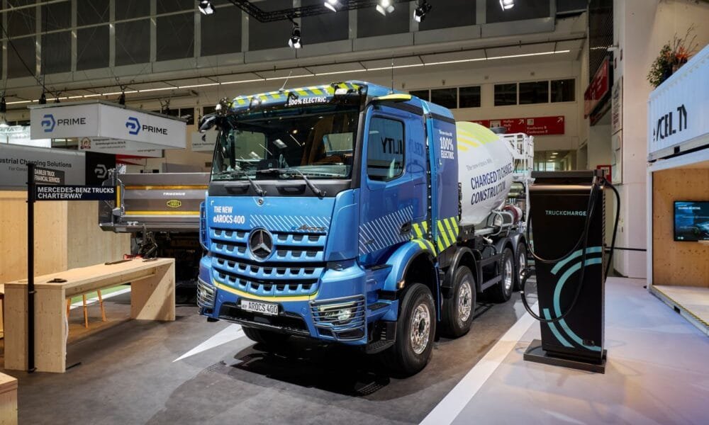 Mercedes-Benz lança o eArocs 400 na Bauma 2025