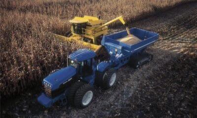 New Holland celebra cinco décadas de inovação em colheitadeiras