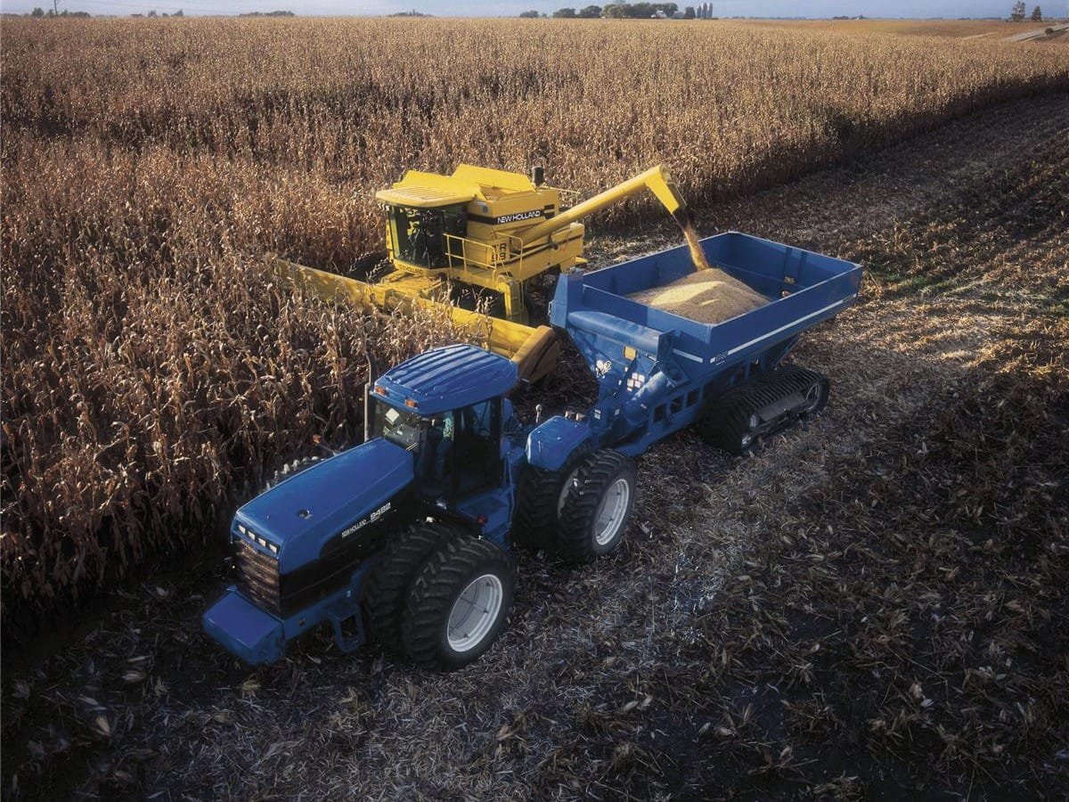 New Holland celebra cinco décadas de inovação em colheitadeiras